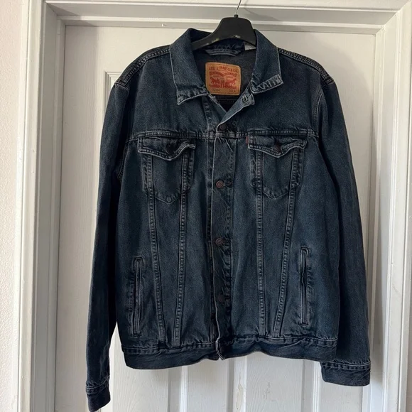 Levi's Men's Navy-Black Denim Trucker Jacket - Picture 1 of 2